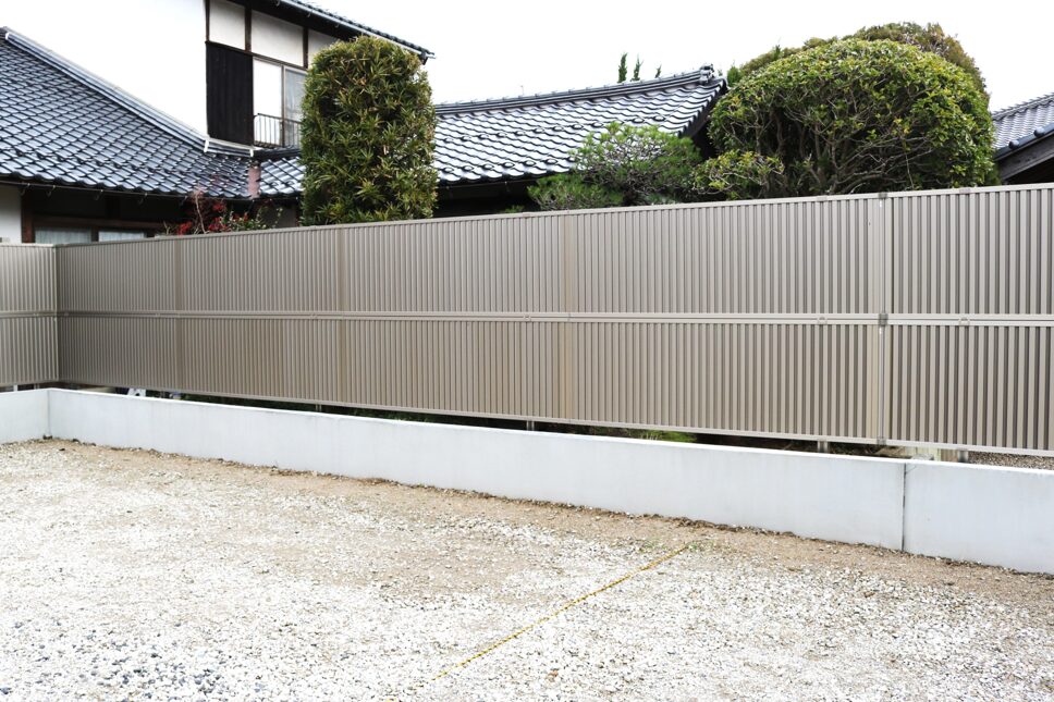 出雲市 外構工事 丈夫で安心なフェンス施工後の様子